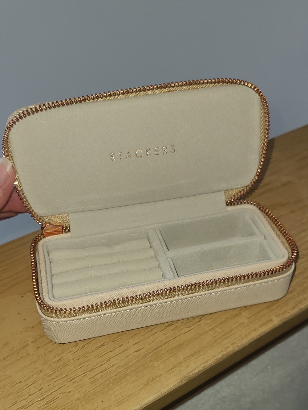 ⬇️Stackers Jewelry Travel Case in Cream with Rose Gold Zipper